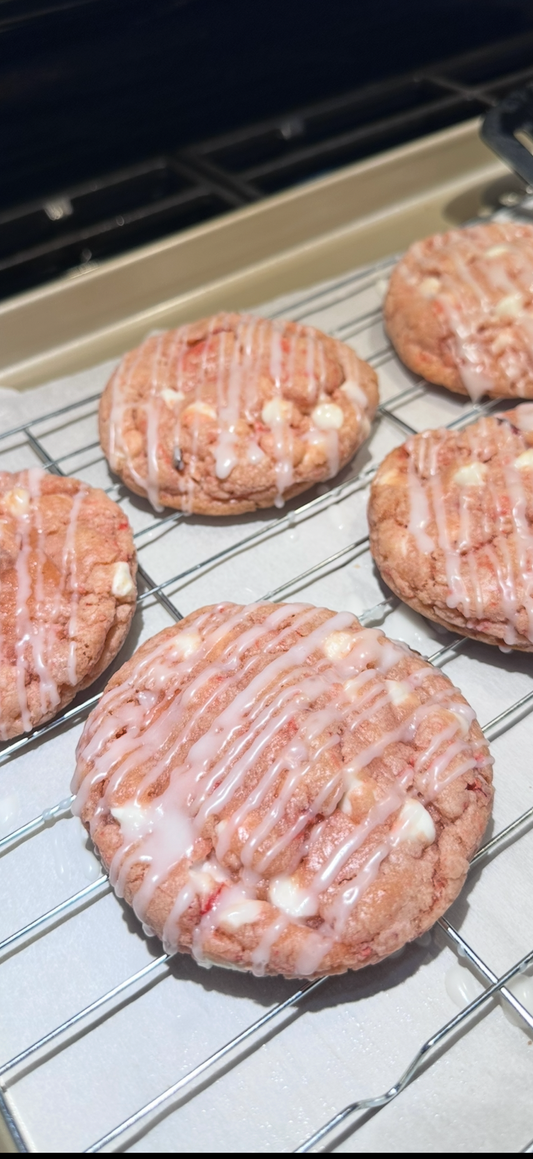 Strawberry Shortcake (single cookie)